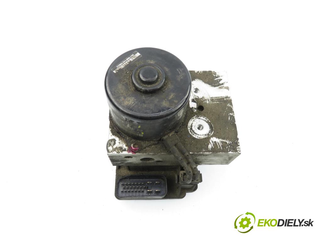 VW GOLF IV (1J1) HB 2002 74,00 1.9 TDI 4motion - ATD 1896,00 Pumpa ABS 1J0907379AG ; 10094903543 ; 1J0614217F (Pumpa ABS)