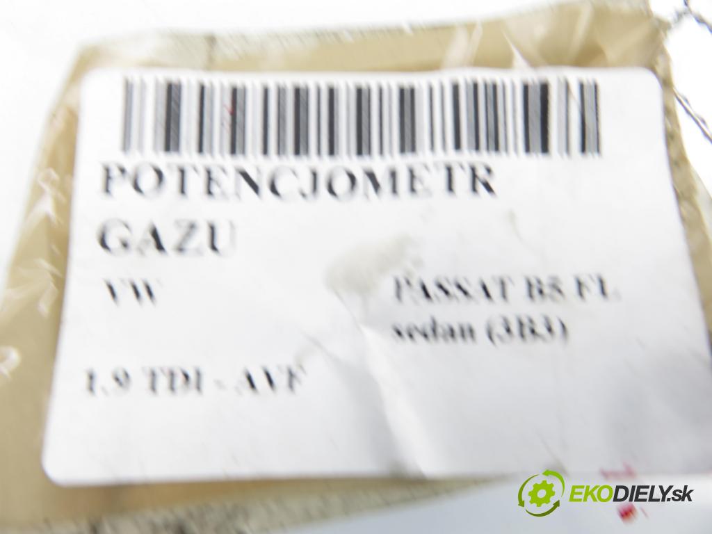 VW PASSAT B5.5 (3B3) SEDAN 2001 96,00 1.9 TDI PD 130 - AVF 1896,00 Potenciometer plynu 8D1721523F ; 6PV00837603 (Potenciometer plynového pedálu)