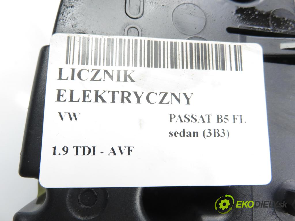VW PASSAT B5.5 (3B3) SEDAN 2001 96,00 1.9 TDI PD 130 - AVF 1896,00 Prístrojovka elektrický 3B0920826A