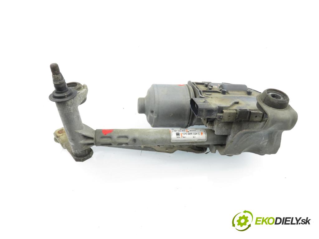 SEAT ALTEA (5P1) HB 2005 77,00 1.9 TDI PD 105 - BXE 1896,00 Motorček stieračov 0390241759 ; 5P0955120A ; 5P0955024C