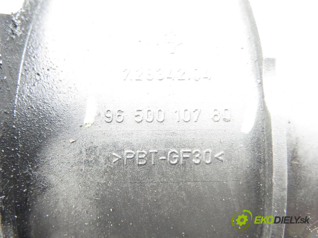PEUGEOT 407 (6D_) SEDAN 2005 80,00 1.6 HDi 110 - 9HZ (DV6TED4) 1560,00 váha vzduchu vzduchu 9650010780 ; 72834204