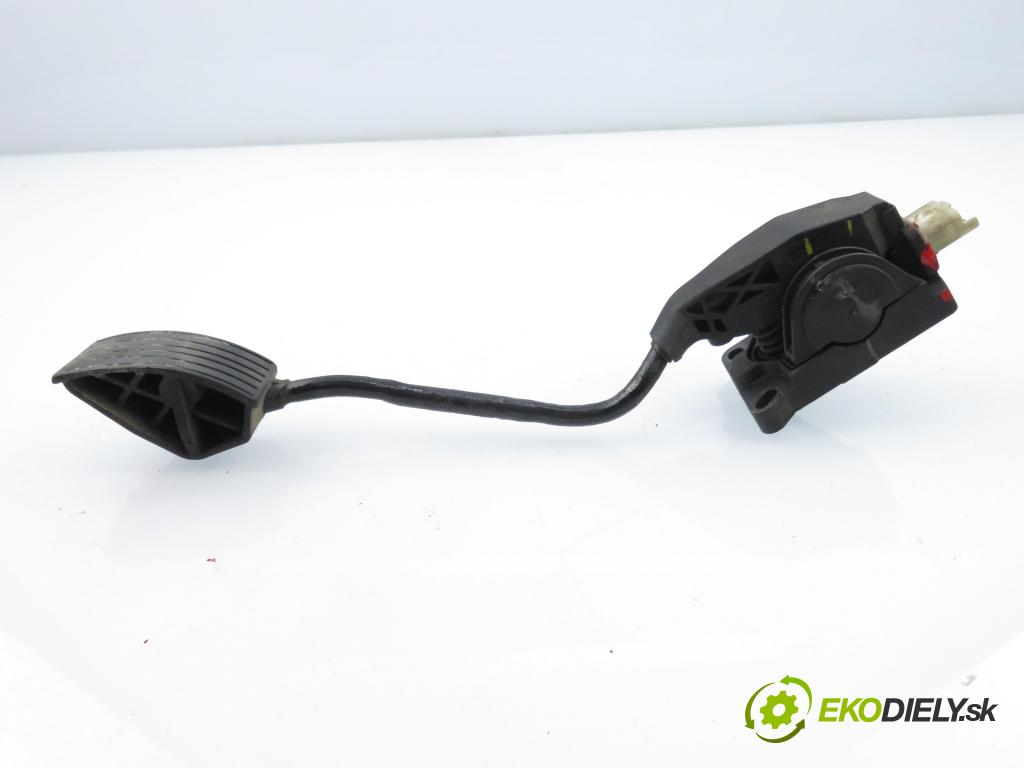 PEUGEOT 407 (6D_) SEDAN 2005 80,00 1.6 HDi 110 - 9HZ (DV6TED4) 1560,00 Potenciometer plynu 0280752242 ; 9644930580 (Potenciometer plynového pedálu)