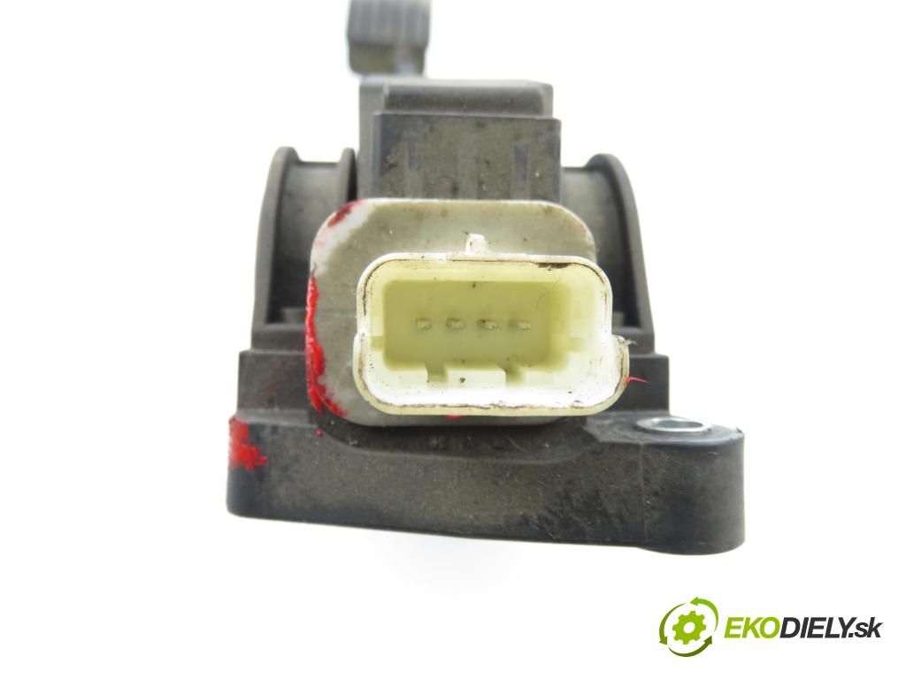 PEUGEOT 407 (6D_) SEDAN 2005 80,00 1.6 HDi 110 - 9HZ (DV6TED4) 1560,00 Potenciometer plynu 0280752242 ; 9644930580 (Potenciometer plynového pedálu)