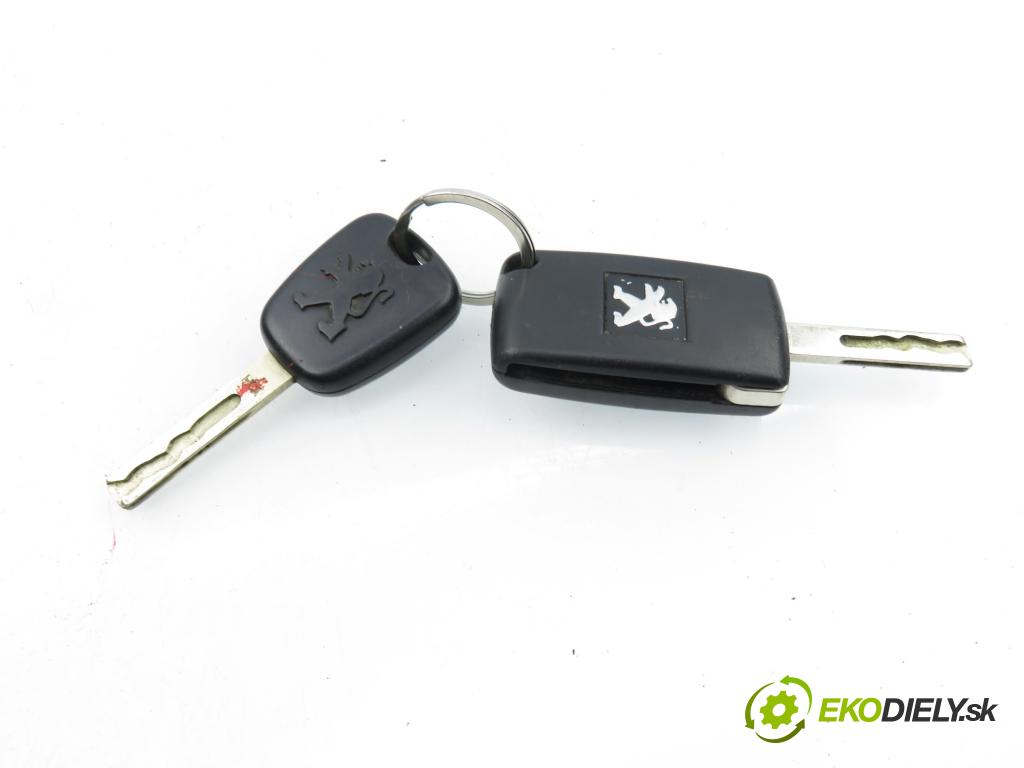 PEUGEOT 308 (4A_, 4C_) HB 2007 88,00 1.6 VTi 120 - 5FW (EP6) 1598,00 spinačka / zámky 9663123280