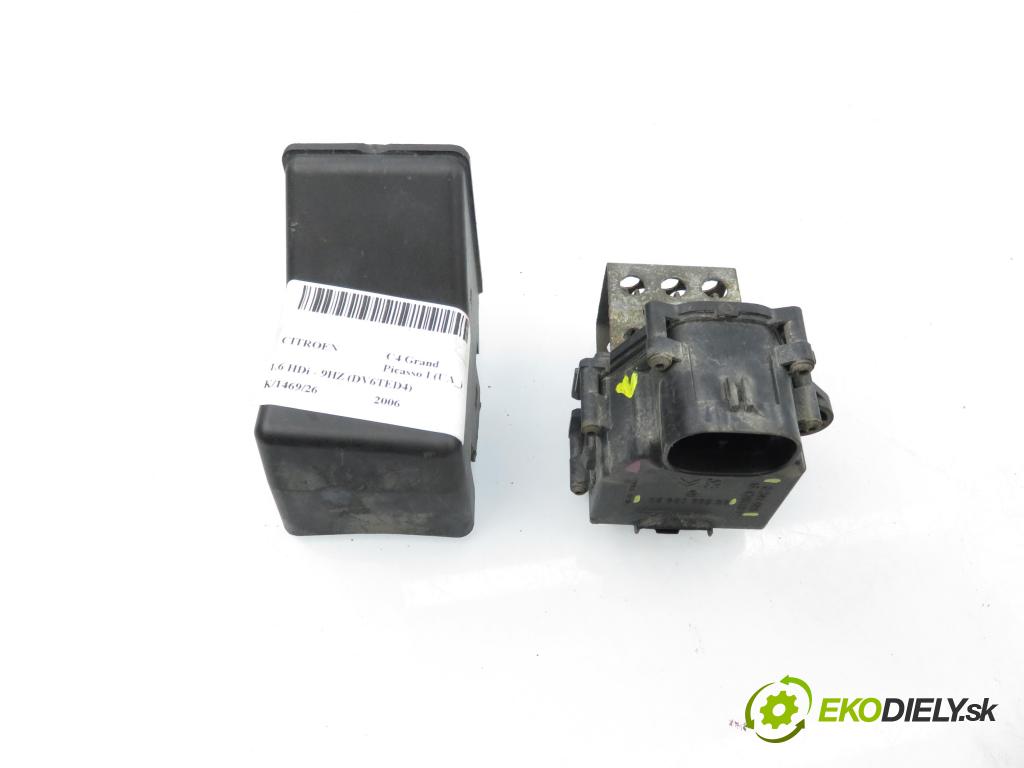 CITROEN C4 Grand Picasso I (UA_) MINIVAN 2006 80,00 1.6 HDi - 9HZ (DV6TED4) 1560,00 rezistor / reostat ventilátora 9658508980 ; 8241005