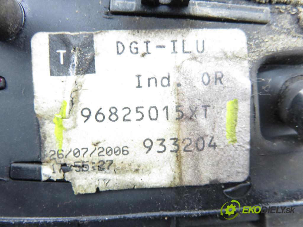CITROEN C4 Grand Picasso I (UA_) MINIVAN 2006 80,00 1.6 HDi - 9HZ (DV6TED4) 1560,00 zpětné zrcátko 96825015XT
