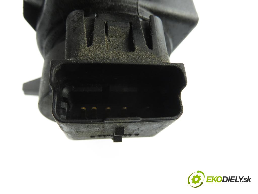 CITROEN C4 Grand Picasso I (UA_) MINIVAN 2006 80,00 1.6 HDi - 9HZ (DV6TED4) 1560,00 Škrtiaca klapka 9657485480 ; 25378171 (Škrtiaca klapka)
