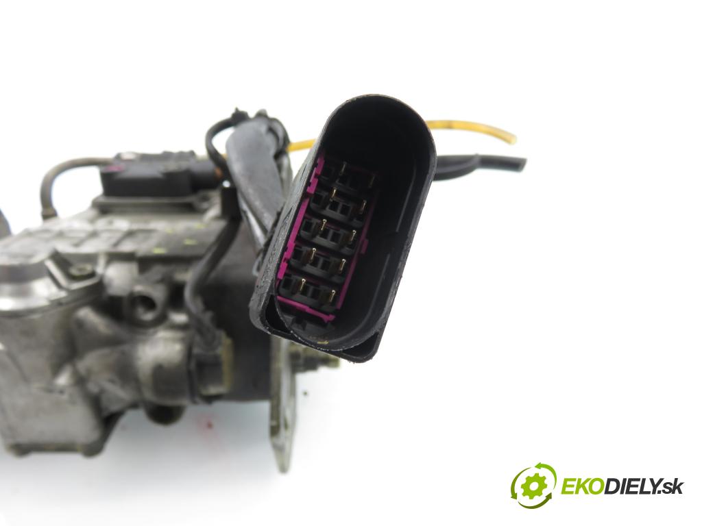 VW SHARAN (7M8, 7M9, 7M6) MINIVAN 1999 81,00 1.9 TDI - AFN 1896,00 Pumpa vstrekovacia 028130115B ; 0460404968 (Vstrekovacie čerpadlo)