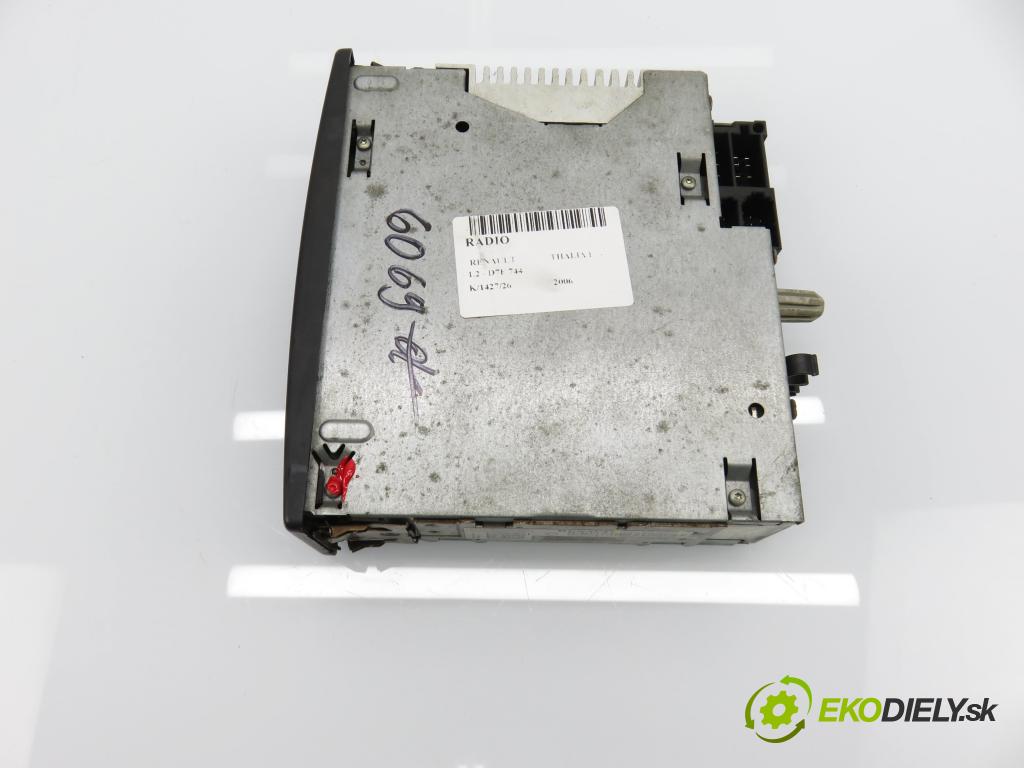 RENAULT THALIA I (LB0/1/2_) SEDAN 2006 43,00 1.2 - D7F 744 1149,00 RADIO 8200633643