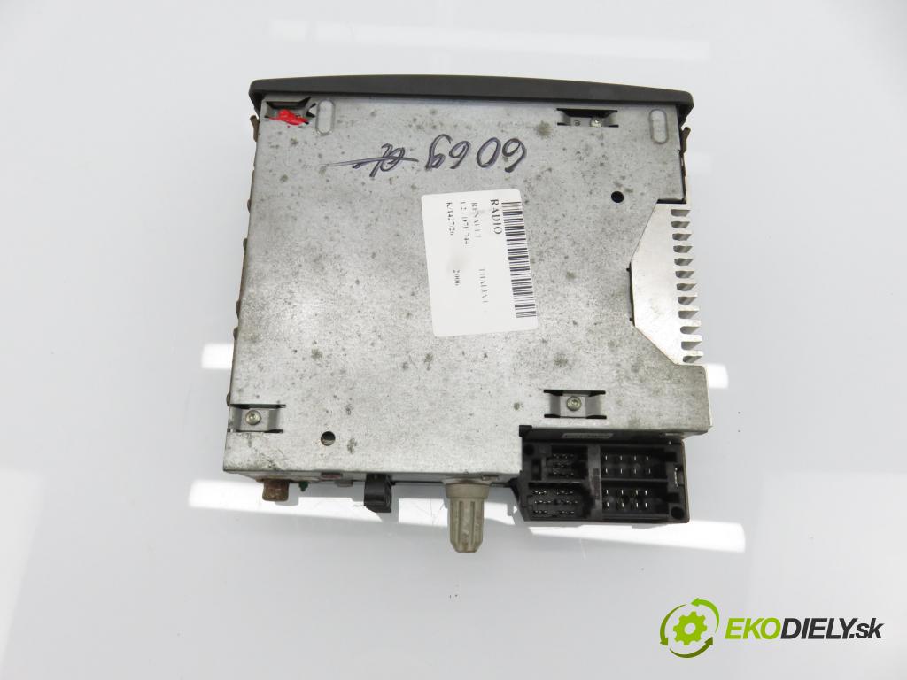 RENAULT THALIA I (LB0/1/2_) SEDAN 2006 43,00 1.2 - D7F 744 1149,00 RADIO 8200633643