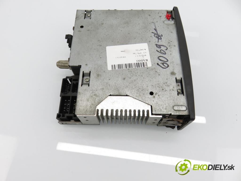 RENAULT THALIA I (LB0/1/2_) SEDAN 2006 43,00 1.2 - D7F 744 1149,00 RADIO 8200633643