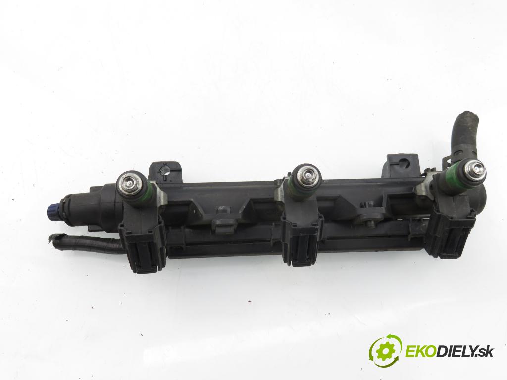 VW POLO (9N_) HB 2002 47,00 1.2 12V 64 - AZQ 1198,00 Lišta vstrekovacia 03E906031 ; 03E133320 ; 03E133319 (Vstrekovacia lišta)