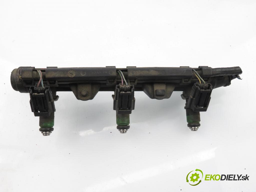 VW POLO (9N_) HB 2002 47,00 1.2 12V 64 - AZQ 1198,00 Lišta vstrekovacia 03E906031 ; 03E133320 ; 03E133319 (Vstrekovacia lišta)