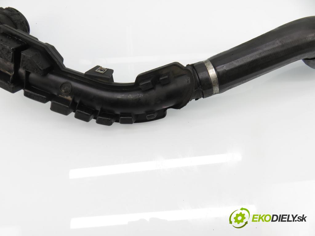 RENAULT MASTER II Skrzynia (FD) FURGON 2006 84,00 2.5 dCi 120 - G9U 750 2464,00 Rúra intercoolera turba 8200646967 ; 8200646967A
