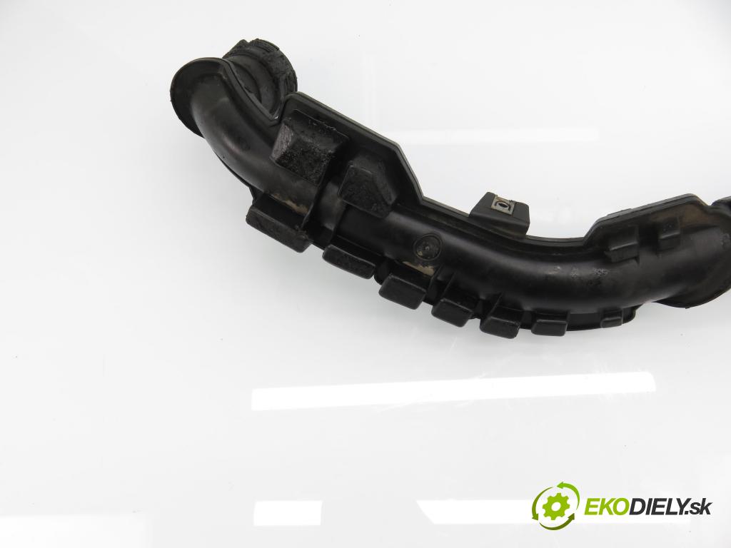 RENAULT MASTER II Skrzynia (FD) FURGON 2006 84,00 2.5 dCi 120 - G9U 750 2464,00 Rúra intercoolera turba 8200646967 ; 8200646967A
