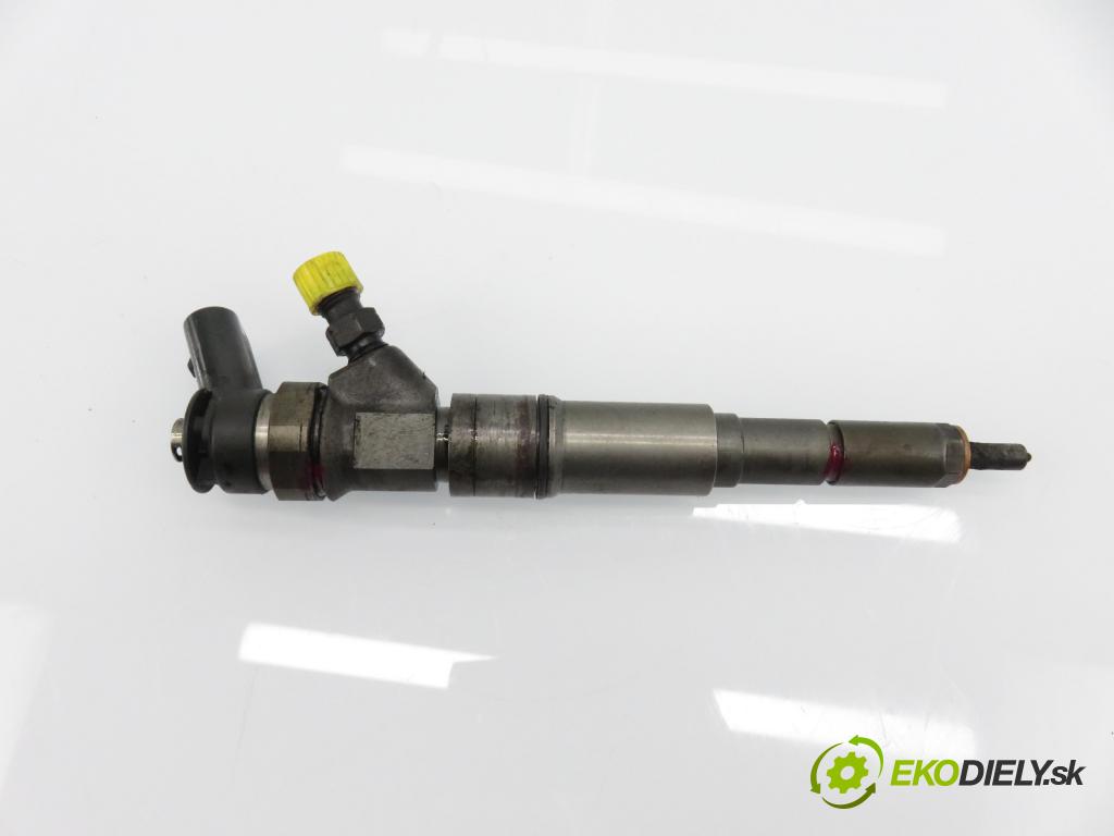 BMW 3 Touring (E46) KOMBI 2004 110,00 320 d 150 - M47 D20 (204D4) 1995,00 vstrekovač 0445110131 ; 7789661 (Vstrekovač paliva)