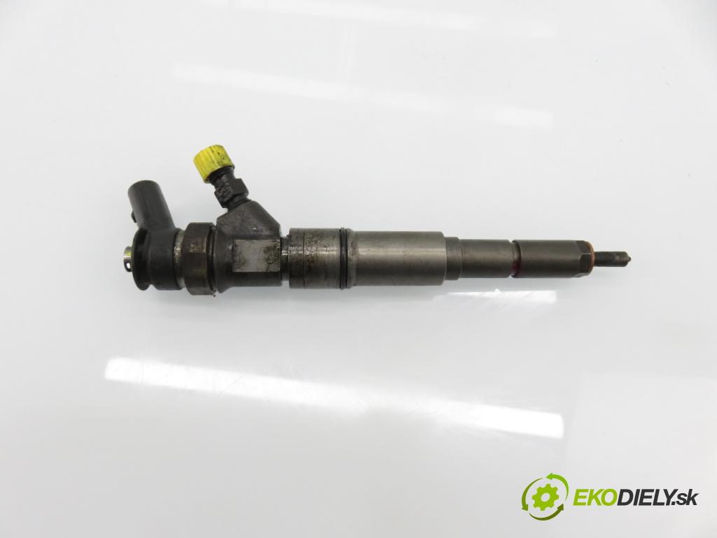BMW 3 Touring (E46) KOMBI 2004 110,00 320 d 150 - M47 D20 (204D4) 1995,00 vstrekovač 0445110131 ; 7789661 (Vstrekovač paliva)