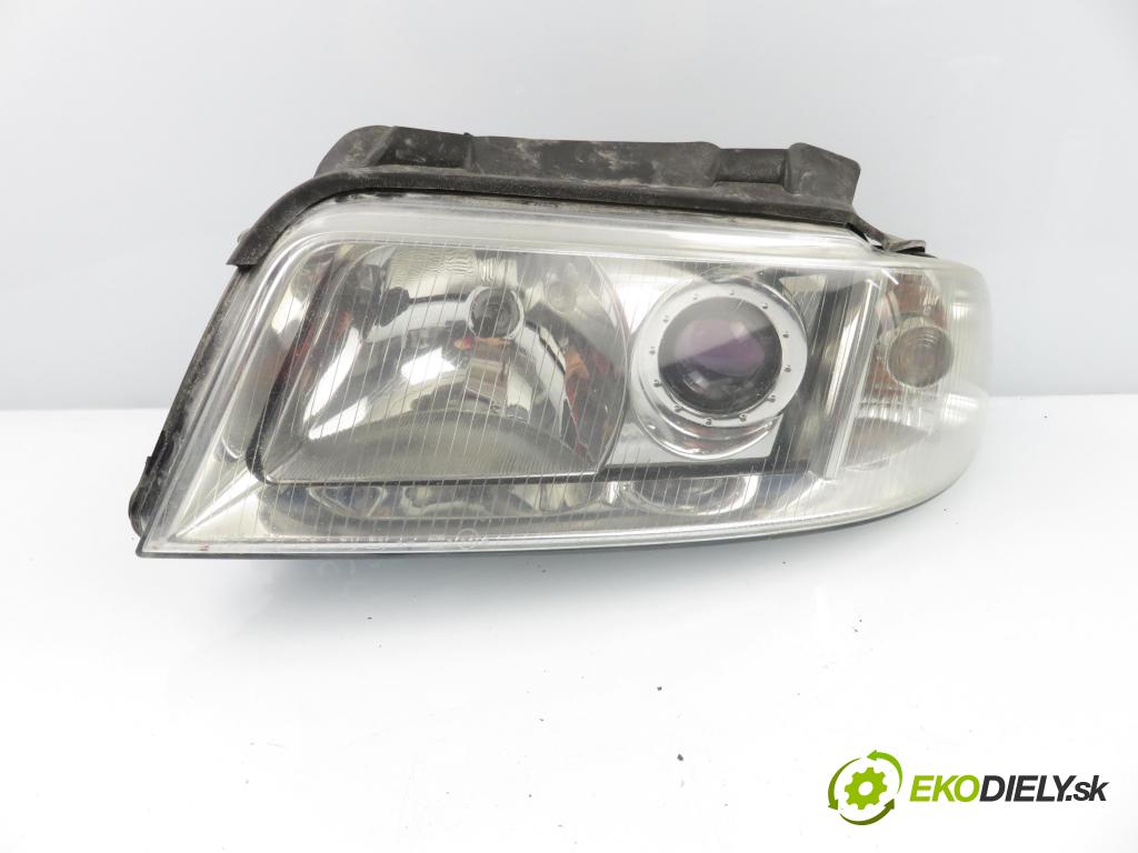 AUDI A4 (8D2, B5) SEDAN 2000 74,00 1.6 - AHL 1595,00 Svetlo LP 8D0941003AK