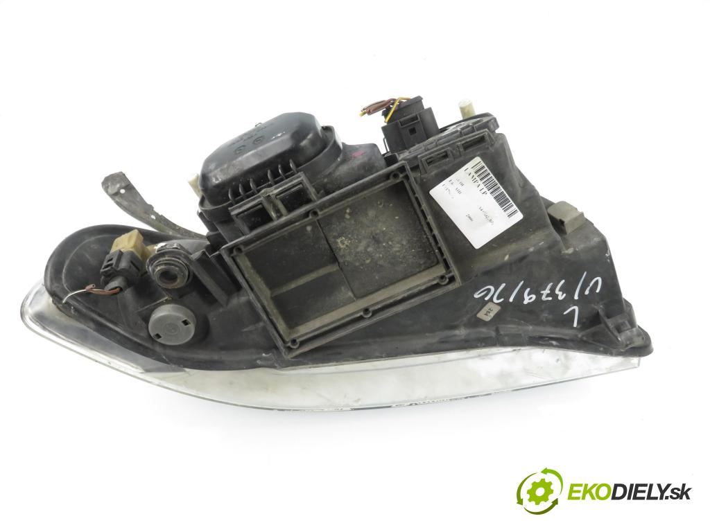 AUDI A4 (8D2, B5) SEDAN 2000 74,00 1.6 - AHL 1595,00 Svetlo LP 8D0941003AK