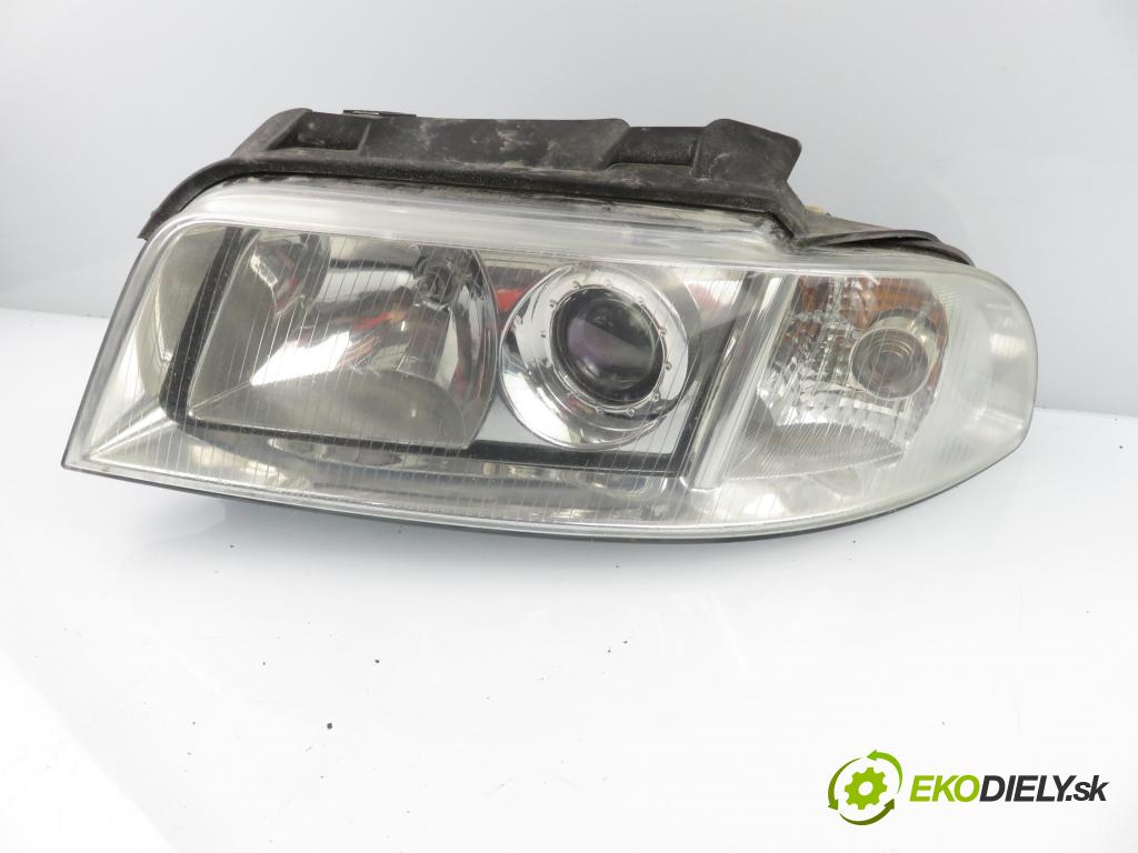 AUDI A4 (8D2, B5) SEDAN 2000 74,00 1.6 - AHL 1595,00 Svetlo LP 8D0941003AK