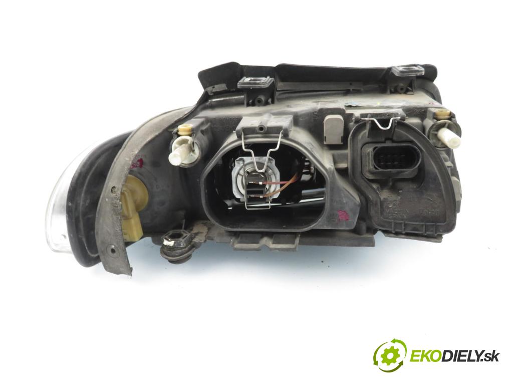 AUDI A4 (8D2, B5) SEDAN 2000 74,00 1.6 - AHL 1595,00 Svetlo LP 8D0941003AK