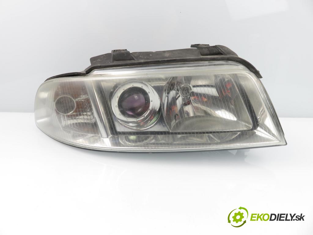 AUDI A4 (8D2, B5) SEDAN 2000 74,00 1.6 - AHL 1595,00 Svetlo PP 8D0941004AK ; 89300381
