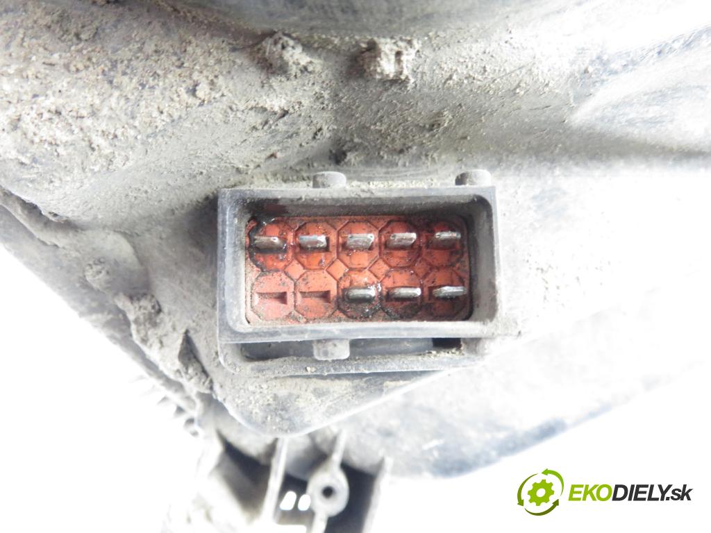 OPEL ASTRA H (A04) HB 2005 74,00 1.7 CDTI - Z 17 DTH 1686,00 Svetlo LP 24451032