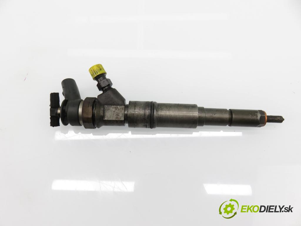 BMW 3 Touring (E46) KOMBI 2004 110,00 320 d 150 - M47 D20 (204D4) 1995,00 vstrekovač 0445110131 ; 7789661 (Vstrekovač paliva)
