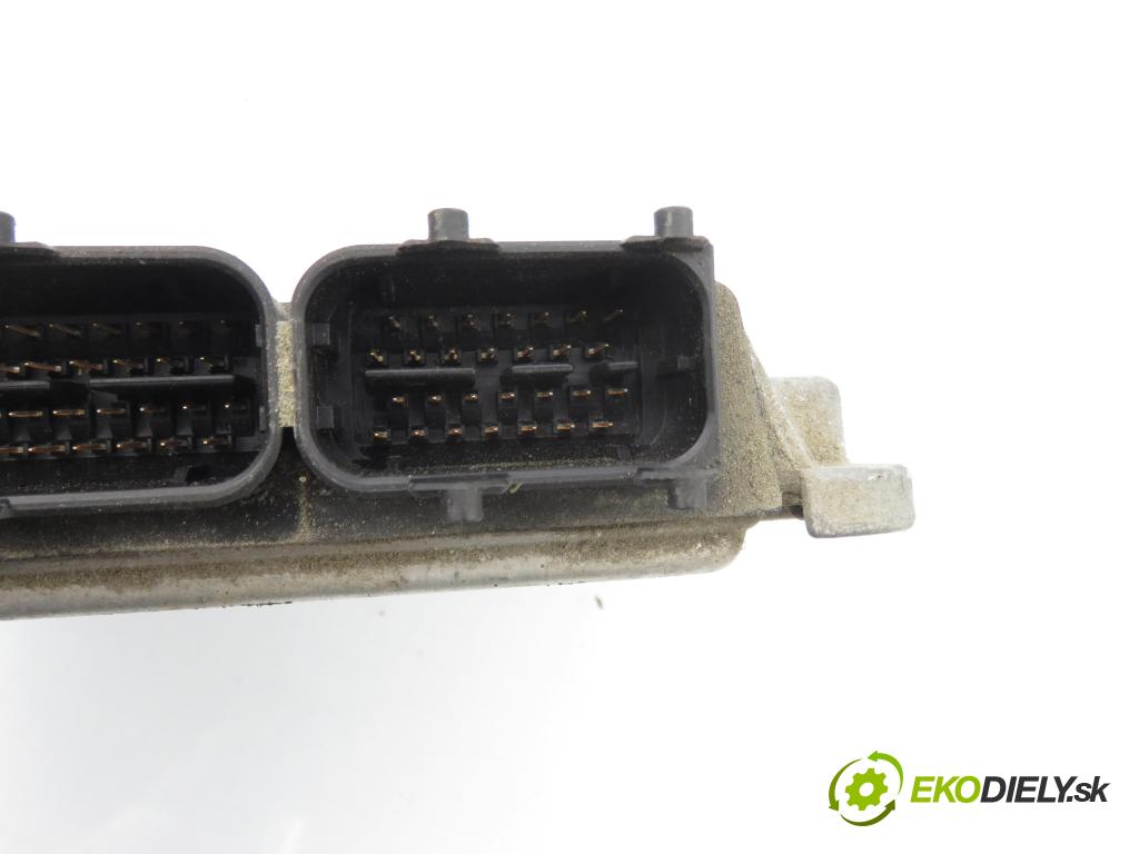 FIAT PANDA (169_) HB 2003 44,00 1.2 - 188 A4.000 1242,00 Riadiaca jednotka Motor 55196262 ; IAW4AFS2