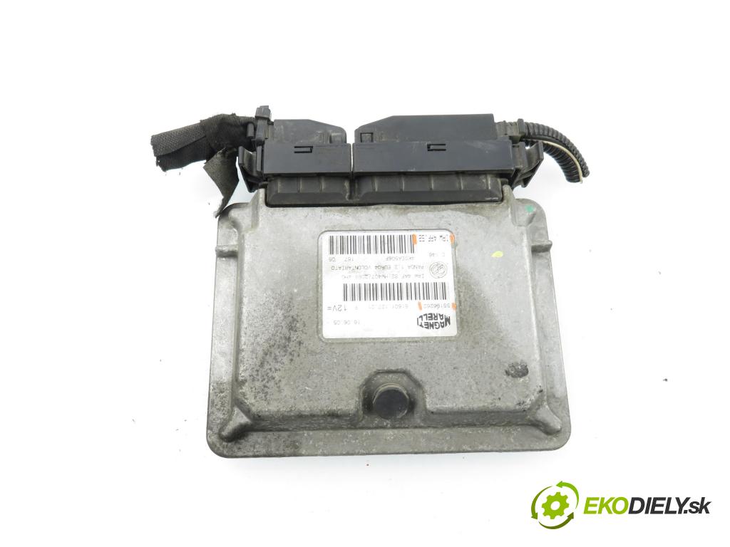 FIAT PANDA (169_) HB 2003 44,00 1.2 - 188 A4.000 1242,00 Riadiaca jednotka Motor 55196262 ; IAW4AFS2