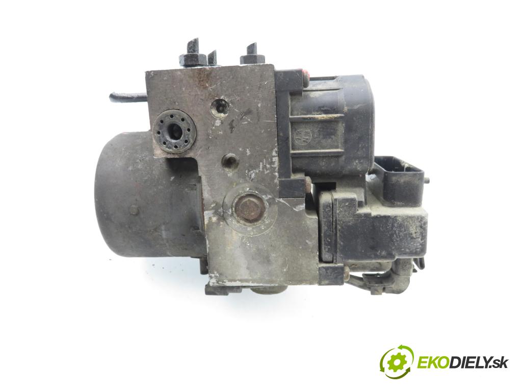 AUDI A4 Avant (8D5, B5) KOMBI 1998 66,00 1.9 TDI - AHU 1896,00 Pumpa ABS 0273004281 ; 0265216559 ; 8E0614111AB (Pumpa ABS)