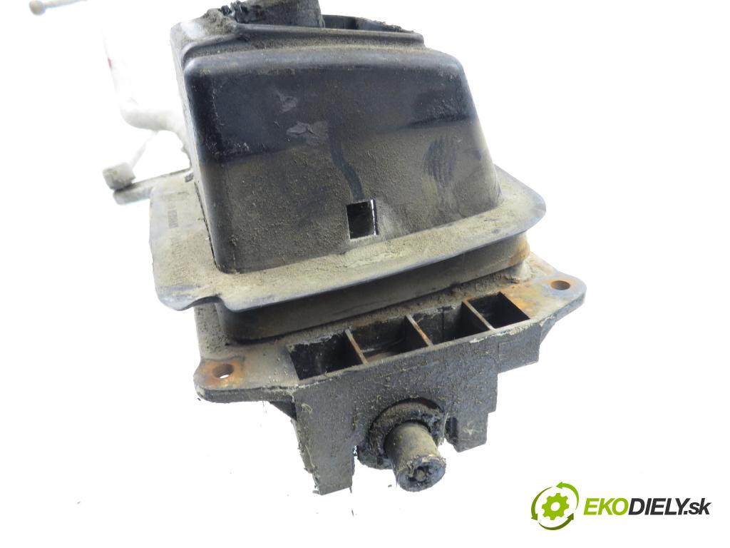 VW TRANSPORTER IV Platforma / podwozie (70E, 70L, 70M, 7DE, 7DL KABINA/PLATFORMA 1994 45,00 1.9 D - 1X 1896,00 ZVEDÁK: