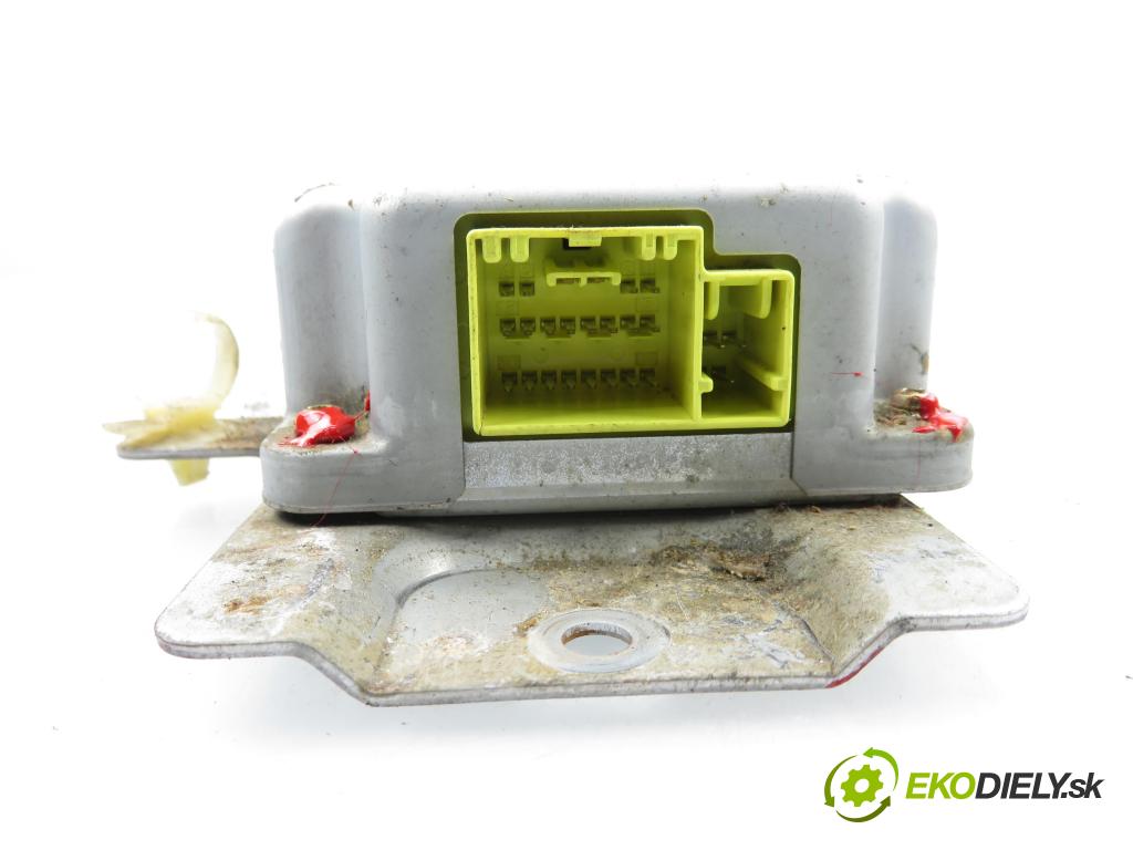 SUZUKI IGNIS (FH) HB 2001 61,00 1.3 4WD (RG413) - M13A 1328,00 MODUL air BAG 3891080G20