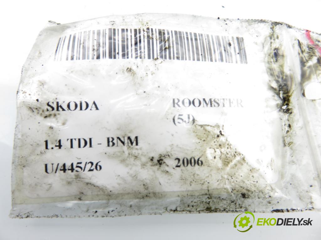 SKODA ROOMSTER (5J) KOMBIVAN 2006 51,00 1.4 TDI - BNM 1422,00 Vstrekovač 038130073BP ; 0414720314 (Vstrekovač paliva)
