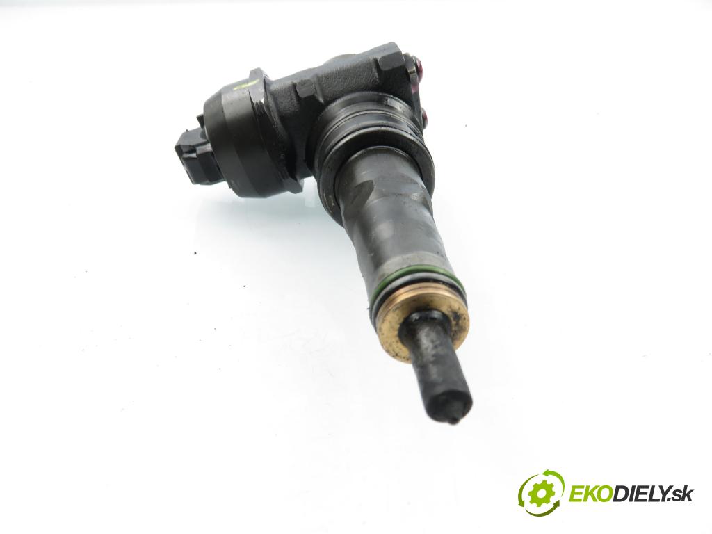 VW PASSAT B6 Variant (3C5) KOMBI 2006 103,00 2.0 TDI PD 8V 140 - BMP 1968,00 Vstrekovač 038130073AN ; 0414720209 (Vstrekovač paliva)