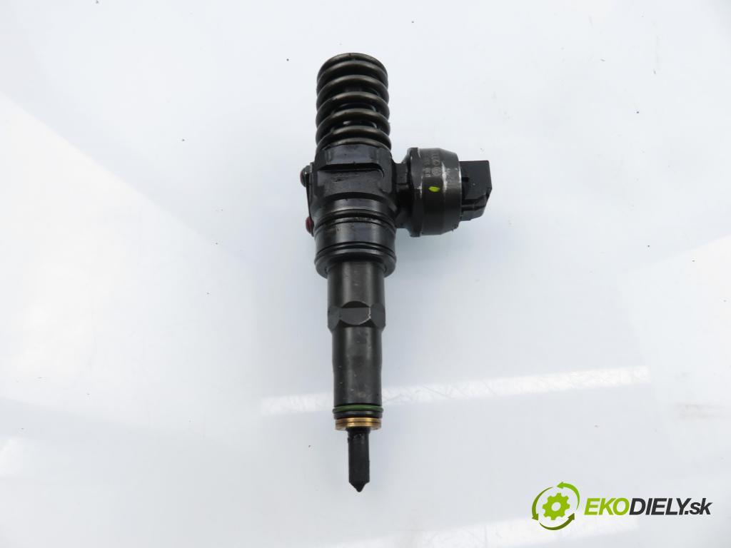 VW PASSAT B6 Variant (3C5) KOMBI 2006 103,00 2.0 TDI PD 8V 140 - BMP 1968,00 Vstrekovač 038130073AN ; 0414720209 (Vstrekovač paliva)