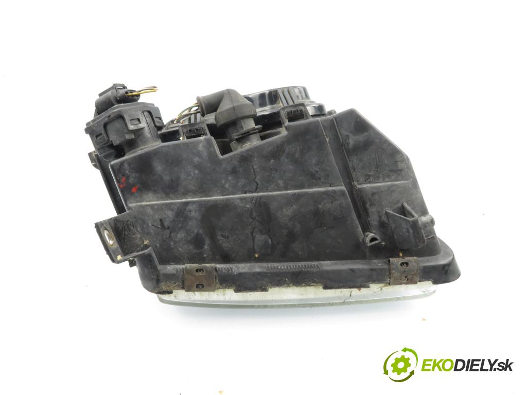 AUDI A3 (8L1) HB 2001 110,00 1.8 T - AGU 1781,00 Svetlo LP