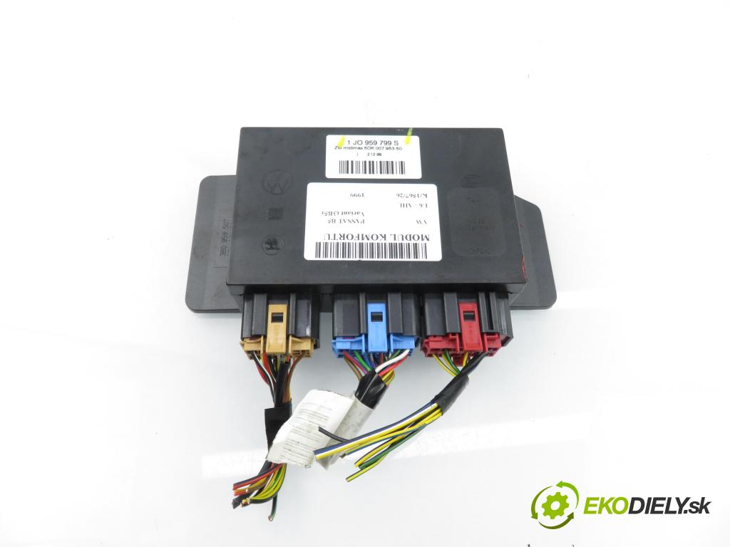 VW PASSAT B5 Variant (3B5) KOMBI 1999 74,00 1.6 - AHL 1595,00 MODUL komfortu 1J0959799S