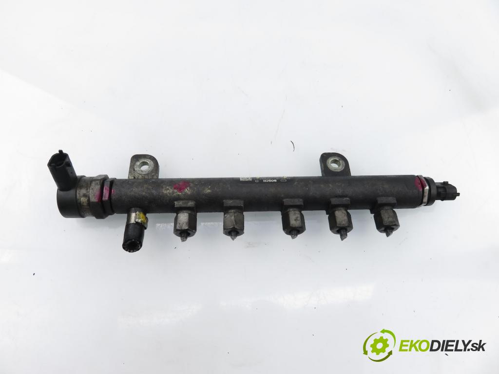 ALFA ROMEO 159 (939_) SEDAN 2006 85,00 1.9 JTDM 8V - 939 A7.000 1910,00 lišta vstřikovací 0445214056 ; 55200266 ; 0281002507 (Vstřikovací lišta)
