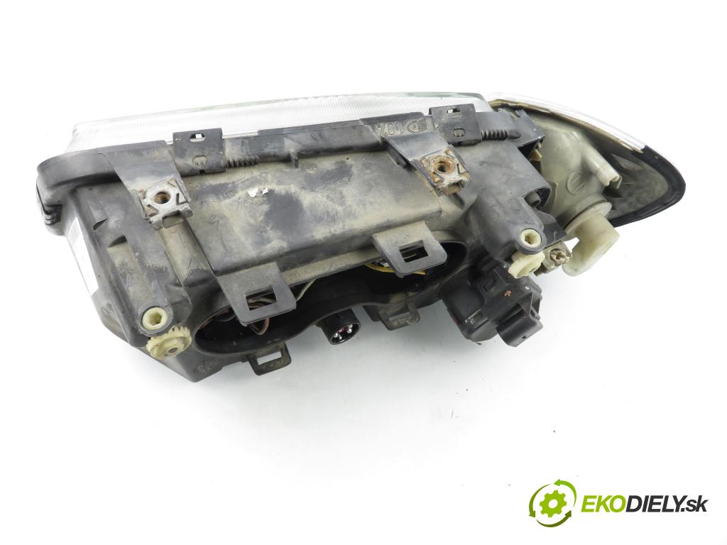 AUDI A3 (8L1) HB 2001 110,00 1.8 T - AGU 1781,00 Svetlo PP