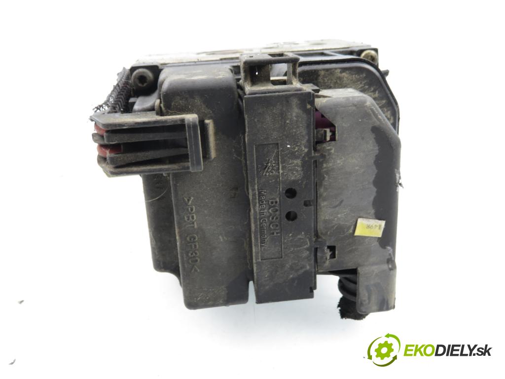 VW PASSAT B5 Variant (3B5) KOMBI 1999 74,00 1.6 - AHL 1595,00 Pumpa ABS 0273004281 (Pumpa ABS)