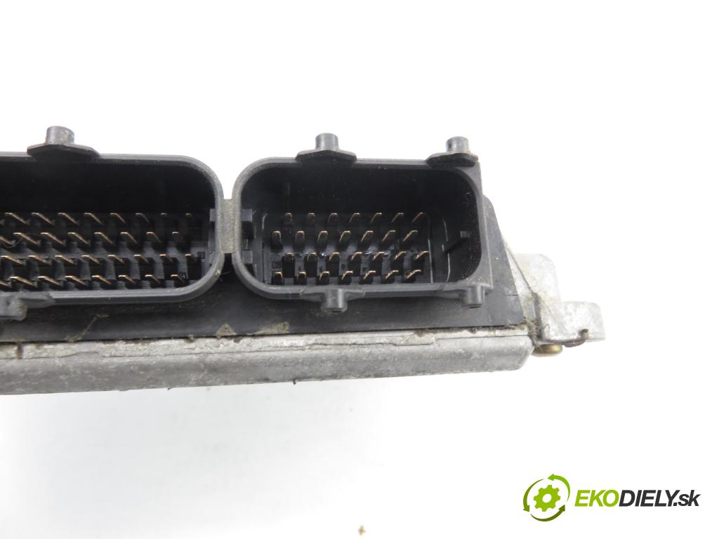 AUDI A3 (8L1) HB 2001 110,00 1.8 T - AGU 1781,00 Riadiaca jednotka Motor 06A906018AQ ; 0261204678