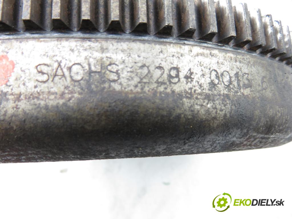 VW TOURAN (1T3) MINIVAN 2010 77,00 1.6 TDI - CAYC 1598,00 Koleso dvojvrstvové 3082001409 ; 2294001360 ; 1864001694