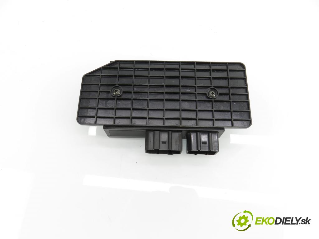 VW PASSAT B5.5 Variant (3B6) KOMBI 2001 96,00 1.9 TDI - AWX 1896,00 MODUL komfortu 1C0959699B ; 5SK00821400