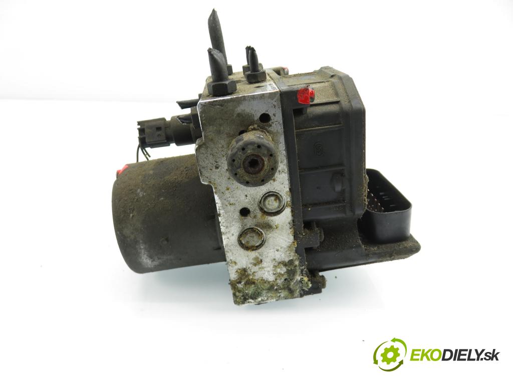 VW PASSAT B5.5 Variant (3B6) KOMBI 2001 96,00 1.9 TDI - AWX 1896,00 Pumpa ABS 0265950055 ; 0265225124 ; 4B0614517G (Pumpa ABS)