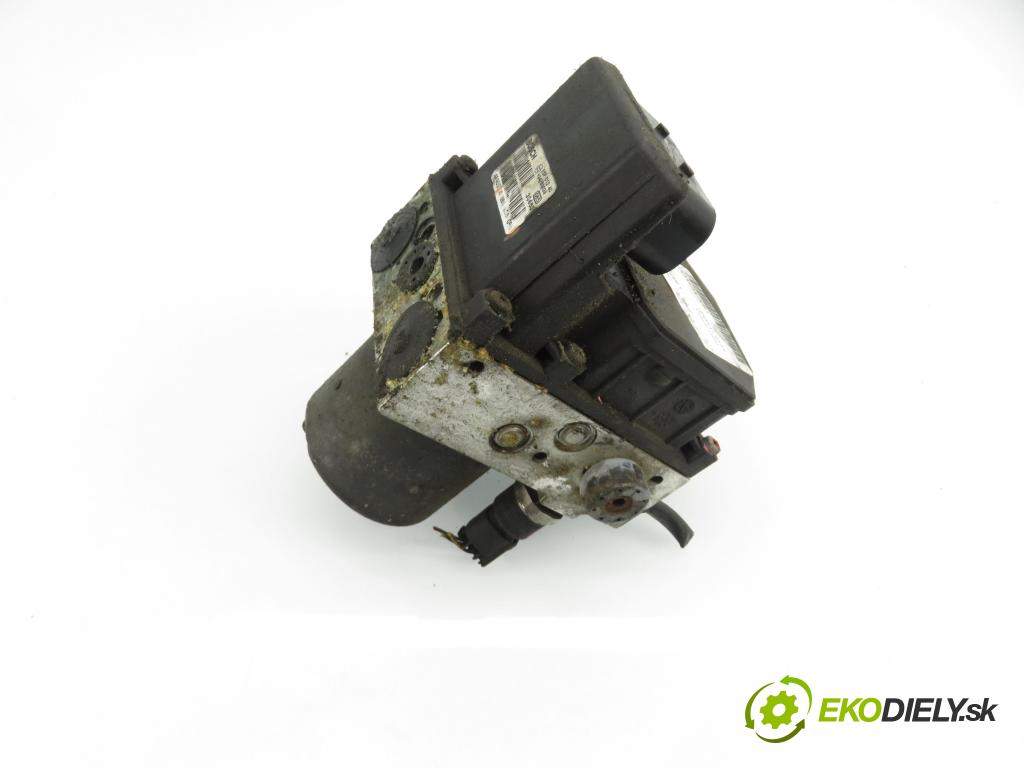VW PASSAT B5.5 Variant (3B6) KOMBI 2001 96,00 1.9 TDI - AWX 1896,00 Pumpa ABS 0265950055 ; 0265225124 ; 4B0614517G (Pumpa ABS)