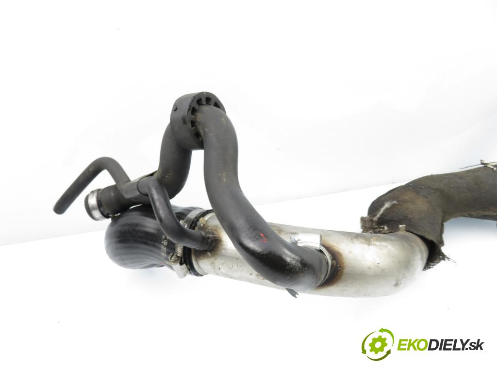 AUDI A3 (8L1) HB 2001 110,00 1.8 T - AGU 1781,00 Rúra intercoolera turba 06A145894