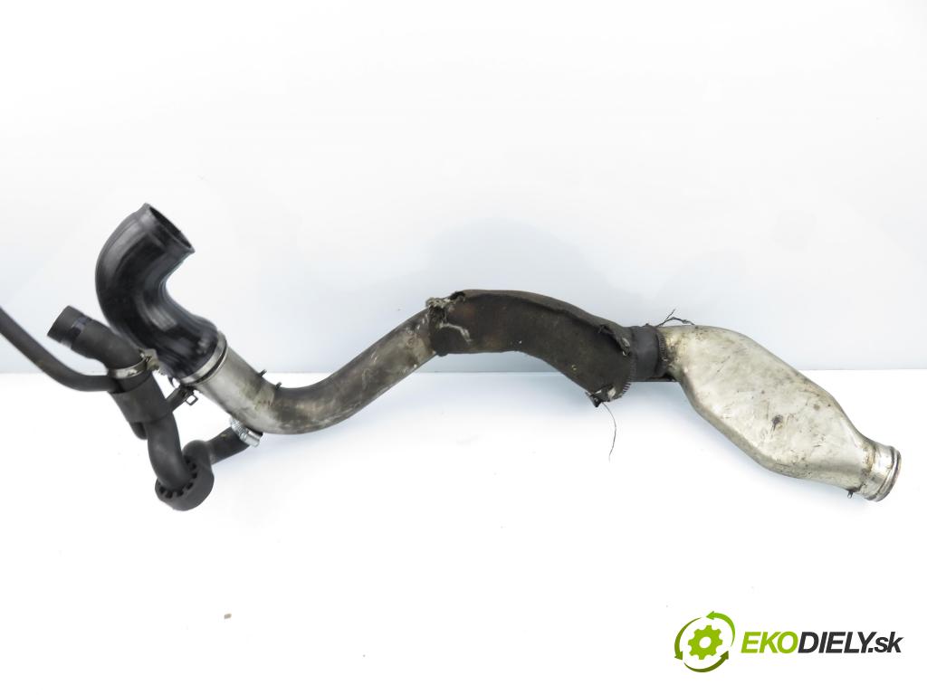 AUDI A3 (8L1) HB 2001 110,00 1.8 T - AGU 1781,00 Rúra intercoolera turba 06A145894