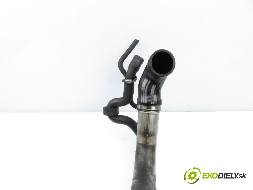 AUDI A3 (8L1) HB 2001 110,00 1.8 T - AGU 1781,00 Rúra intercoolera turba 06A145894
