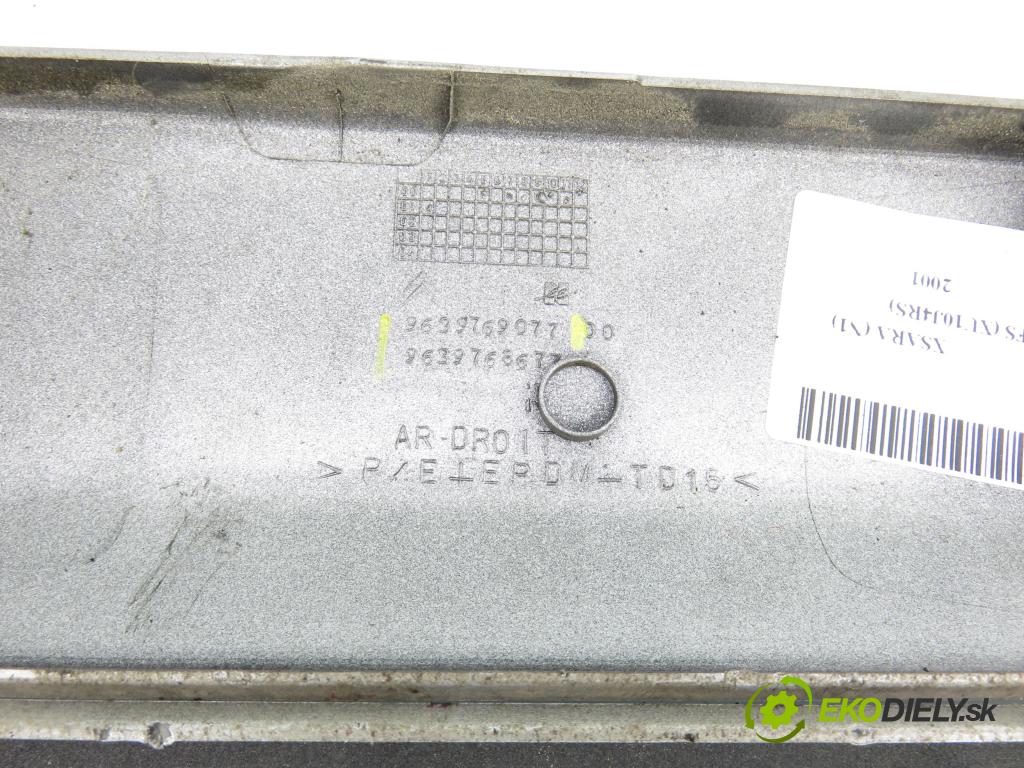 CITROEN XSARA (N1) HB 2001 120,00 2.0 16V - RFS (XU10J4RS) 1998,00 Lišta Dvere dolná LT 9639769077 ; 9639769277 ; 9639768677